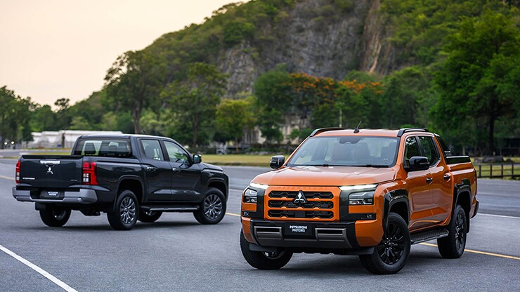 thang-ngau-nguoc-dong-mitsubishi-triton-ha-do-van-ford-ranger-1-1789568013-946-width740height416 Tháng Ngâu ngược dòng: Mitsubishi Triton “hạ đo ván” Ford Ranger - 1