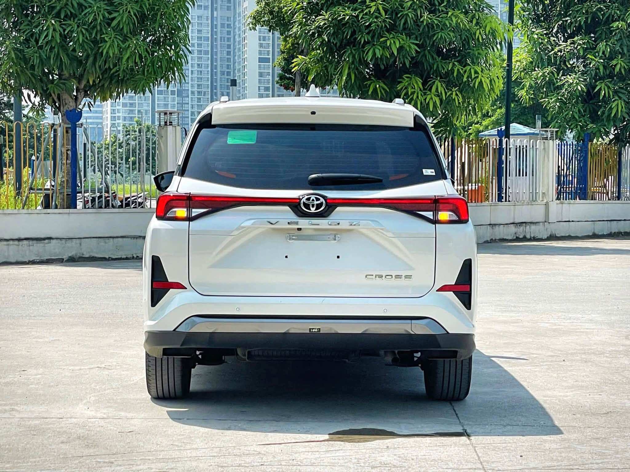 v-6-1789125736-707-width2048height1536 Toyota Veloz Cross: Những ưu điểm chỉ nhận ra sau khi sử dụng thực tế - 6