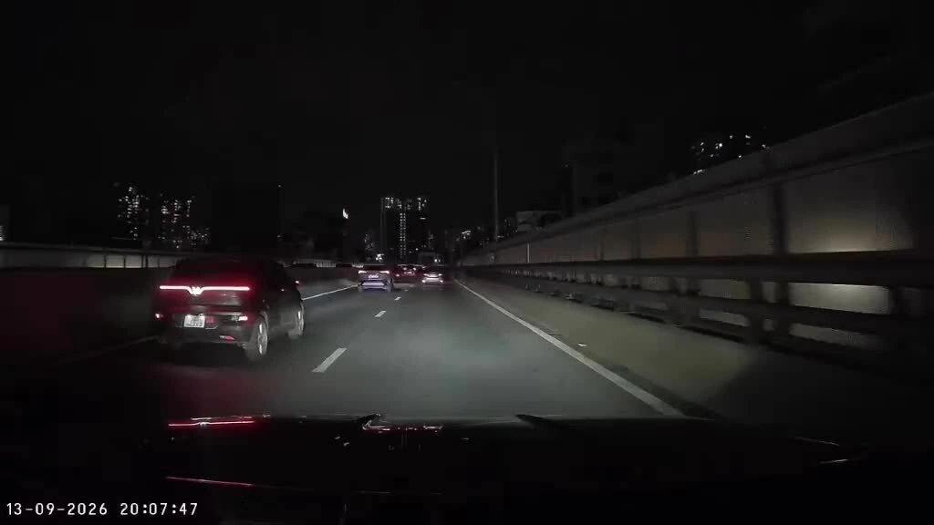 vi-sao-mot-doan-vanh-dai-2-khong-bat-den-duong-1789349835 Vì sao một đoạn vành đai 2 không bật đèn đường?