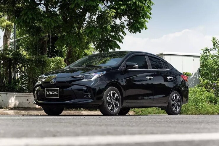 xe-dien-mini-khoa-chat-phan-khuc-gia-re-o-to-xang-truyen-thong-sap-tuyet-chung-vios3-1-1788521088-669-width740height494 Vios là một trong những lựa chọn quen thuộc của khách hàng mua xe gia đình và xe dịch vụ