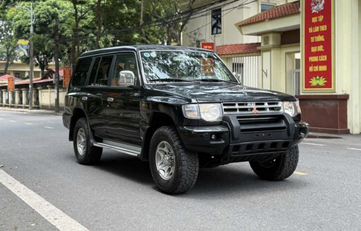 Thiết kế của Mitsubishi Pajero 2005. Ảnh minh hoạ: Chợ xe miền Bắc 