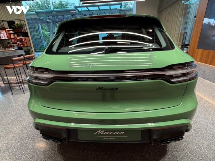 1792347473-e5969d821b-vov-porsche-macan-xanh-37-width740height555 Ngắm bộ đôi Porsche Macan "độc bản" được sơn tại Việt Nam - 20