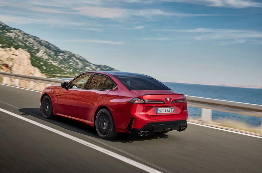 BMW 3-Series mới lộ diện, thiết kế gây tranh cãi - 5