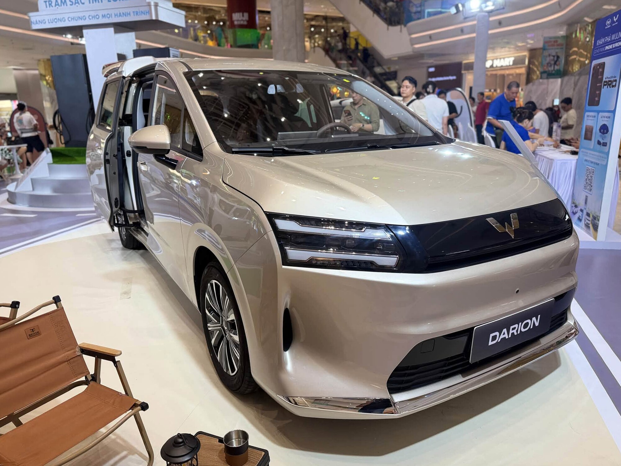 da-2-1793032241-469-width2000height1500 Wuling Mini EV Macaron và Darion là hai sản phẩm được chú trọng tại đợt ra mắt lần này.