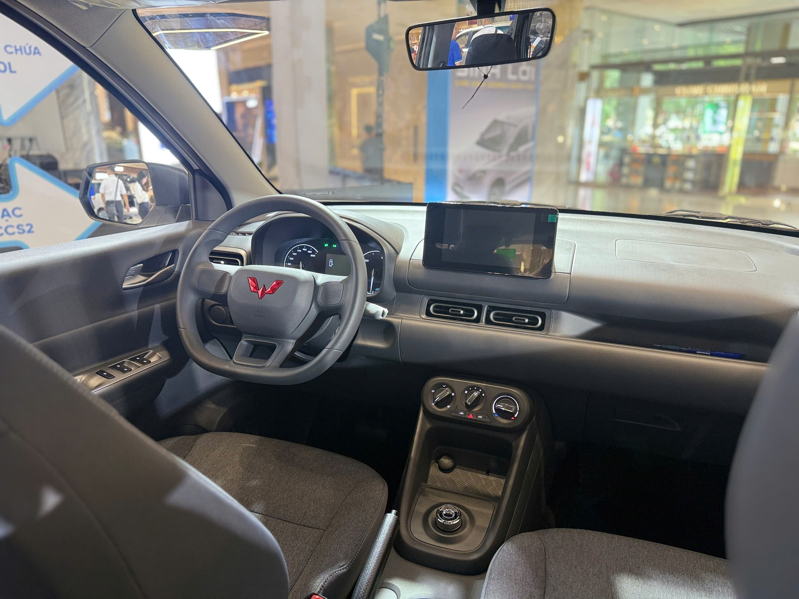 ga-11-1793032282-966-width2560height1920 Wuling trình làng loạt mẫu xe điện mới tại Việt Nam - 8