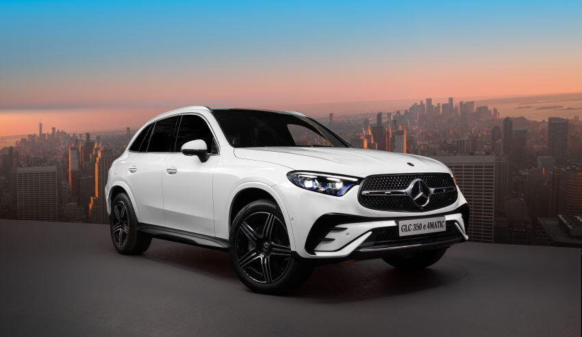 glc-3-1791057169-828-width850height493 GLC 350e 4MATIC sở hữu kích thước tổng thể dài x rộng x cao lần lượt là: 4.716 x 1.934 x 1.647 mm.