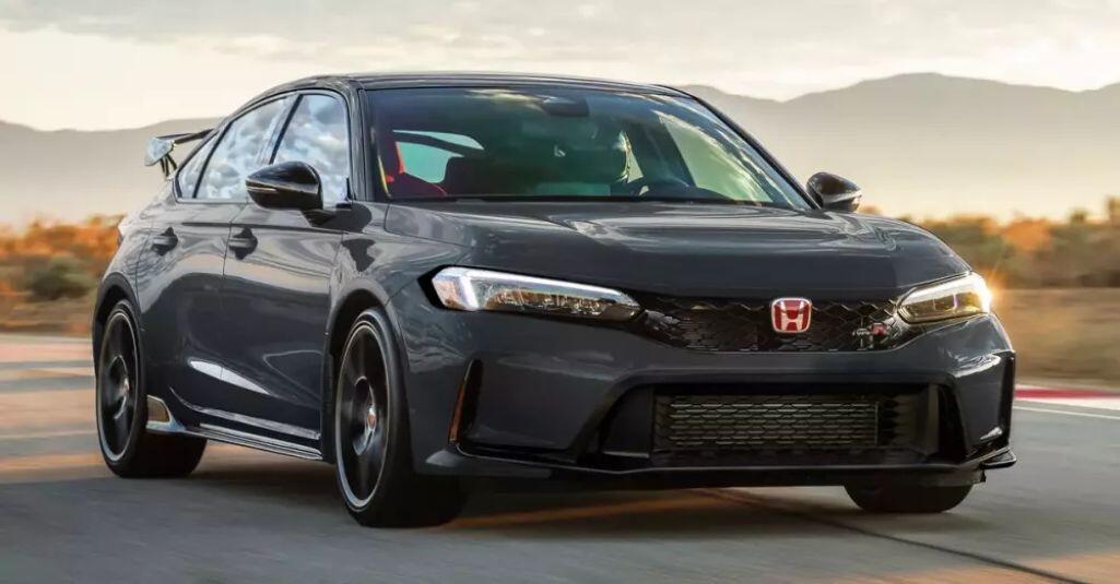 h-3-1791216739-950-width1025height535 Honda Civic Type R vừa được nâng cấp giữa vòng đời với hàng loạt điều chỉnh mới.