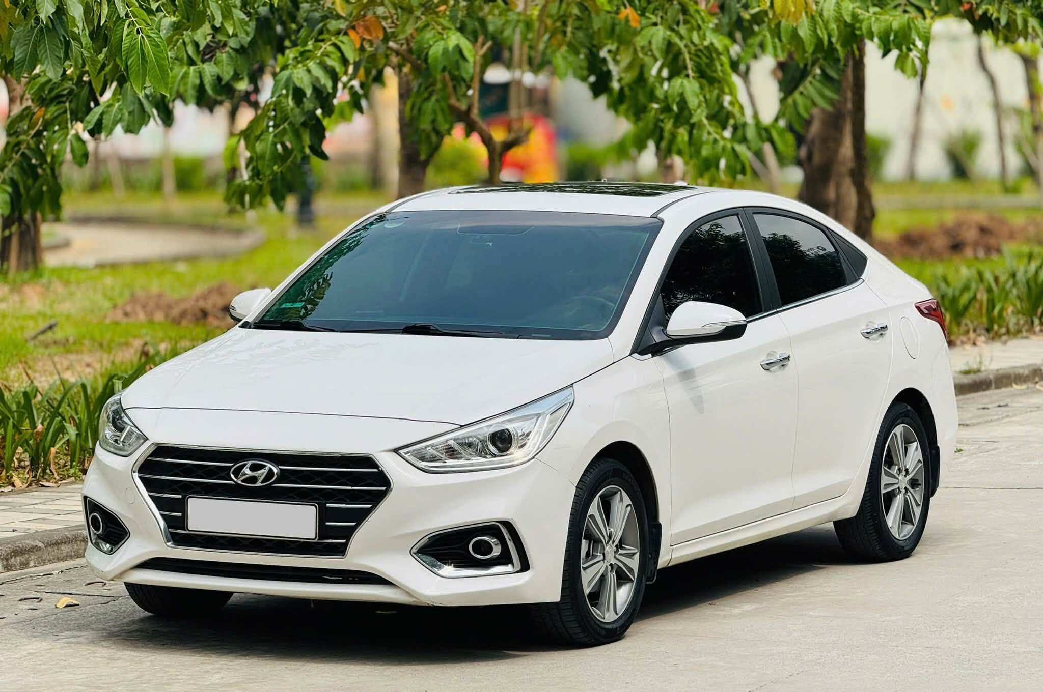 h-4-1792510154-78-width2048height1360 Chiếc sedan hạng B đã qua sử dụng như Hyundai Accent có thể là lựa chọn hợp lý.
