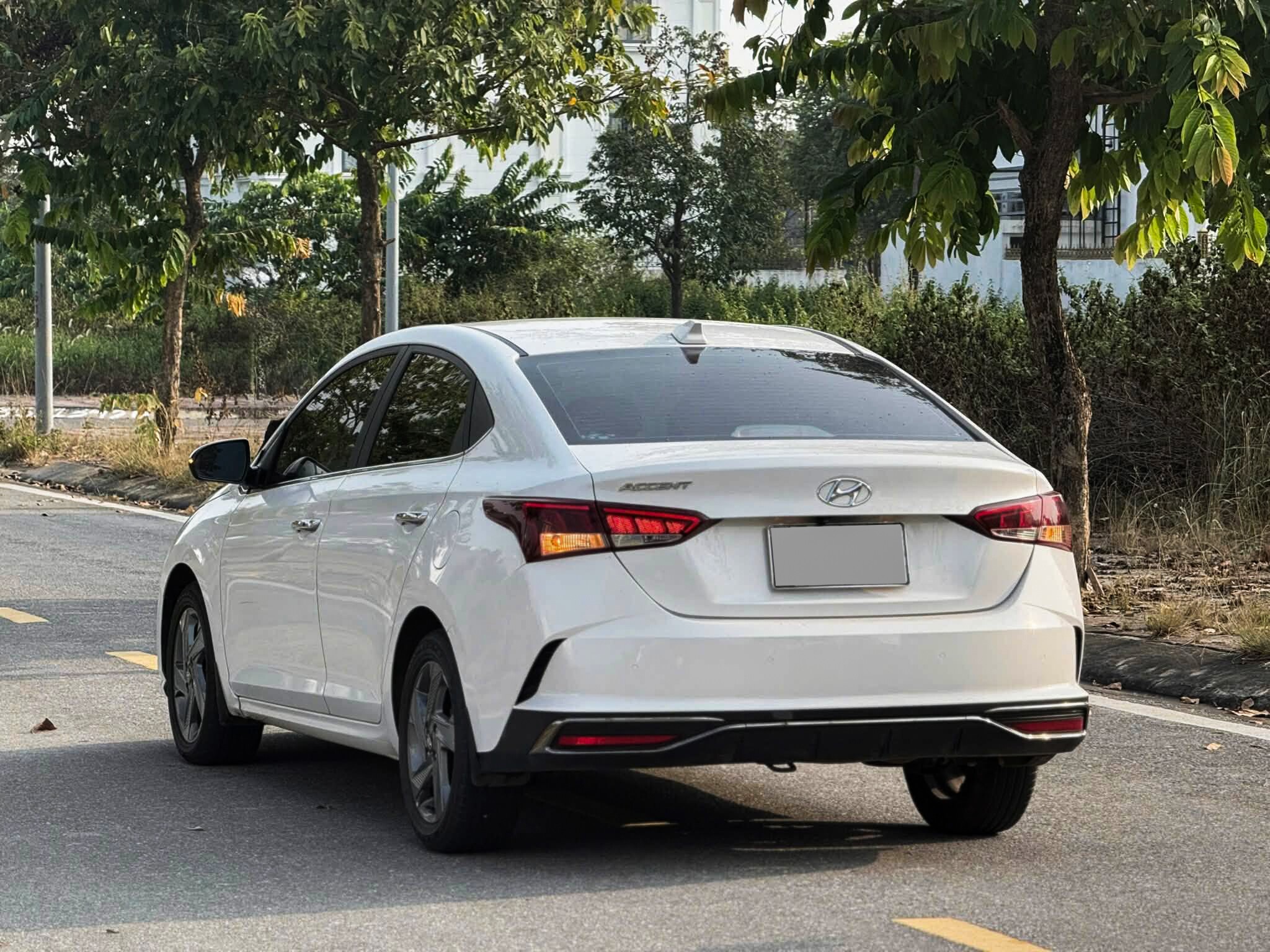 Hyundai Accent: Sau thời gian sử dụng, ưu nhược điểm lộ rõ - 2