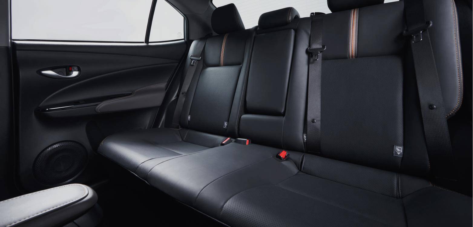 hang-sau-ganh-them-ghe-tre-em-sedan-hang-b-lo-diem-manh-yeu-ra-sao-vios1-1791798571-382-width1563height750 Toyota Vios có khoang hành khách phía sau cần được đánh giá kỹ khi gia đình lắp thêm ghế an toàn cho trẻ nhỏ