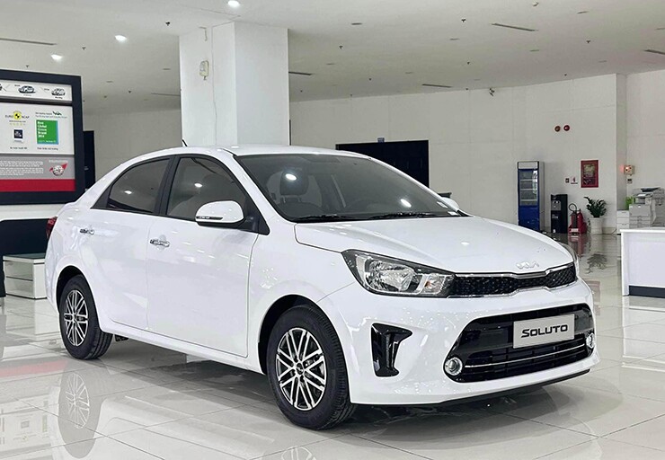 kia-soluto-sap-gia-con-299-trieu-dong-re-ngang-xe-dien-mini-2-1791380101-583-width740height512 Kia Soluto "sập giá" còn 299 triệu đồng, rẻ ngang xe điện mini - 2