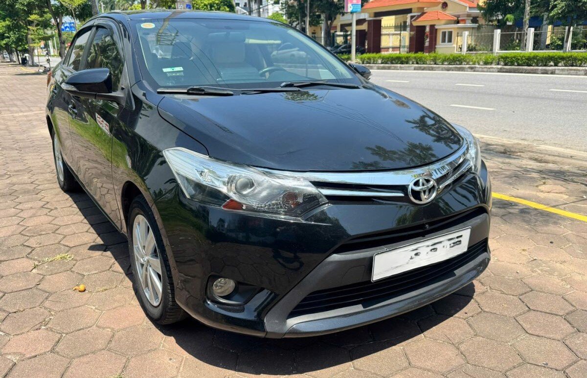 Ảnh thực tế một chiếc Toyota Vios đang được rao bán.