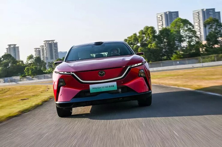 mazda-cx-6e-them-lidar-ho-tro-lai-nhu-xe-sang-nhung-gia-chi-tu-565-trieu-dong-9-1790865407-217-width740height491 Mazda CX-6e thêm LiDAR, hỗ trợ lái như xe sang nhưng giá chỉ từ 565 triệu đồng - 7