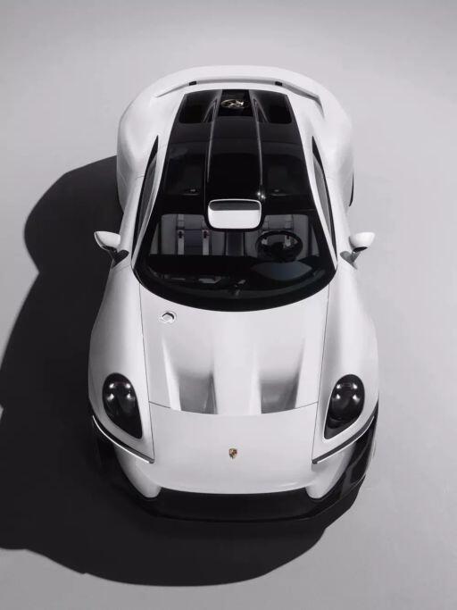 p-6-1792841063-983-width512height683 Porsche vừa giới thiệu mẫu concept Mission S với ngôn ngữ thiết kế hoàn toàn mới.