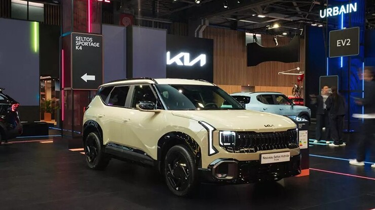 ven-man-kia-seltos-hybrid-the-he-moi-man-hinh-khung-dan-dong-4-banh-dien-tu-1-1792172467-983-width740height416 Vén màn Kia Seltos Hybrid thế hệ mới, màn hình khủng - 1