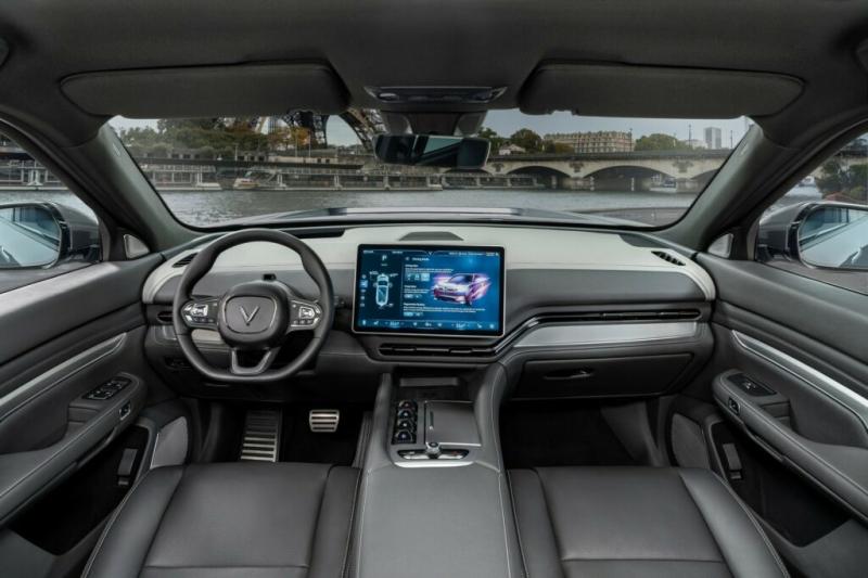 Thông số kỹ thuật VinFast VF9: Kích thước, động cơ và trang bị an toàn