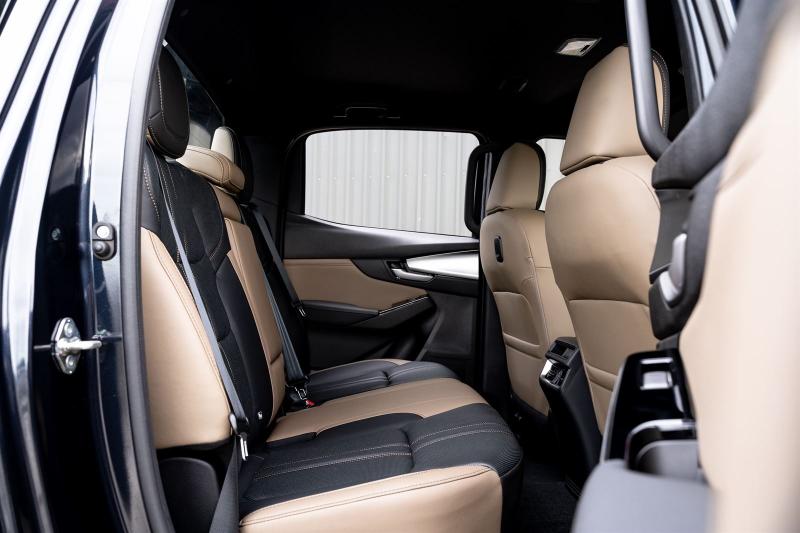 Mazda BT-50 2024: Giá Xe, Thông Số và Đánh Giá