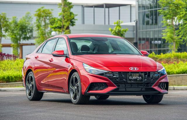 Hyundai Elantra 2024 lột xác thiết kế, giành lại ngôi vương Sedan hạng C