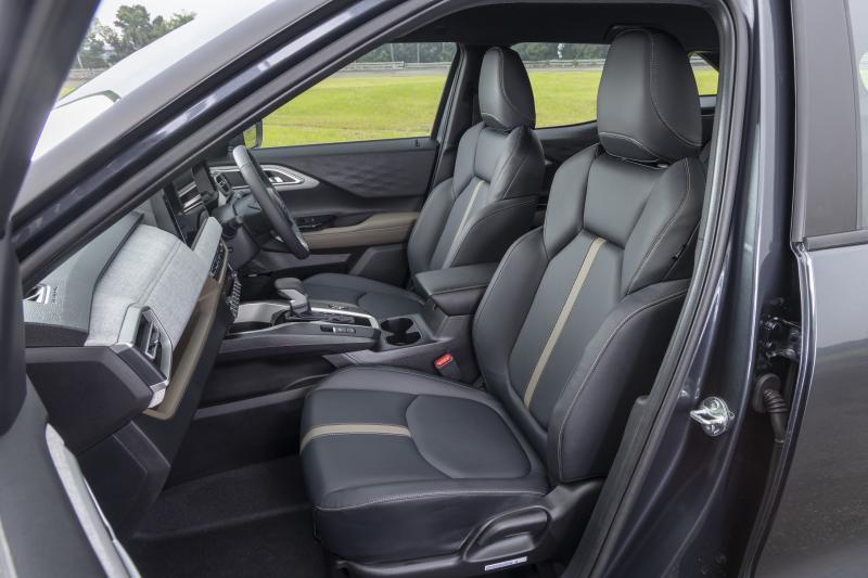 Mitsubishi XForce 2024: Giá xe, Thông số & Hình ảnh (ALL-NEW)