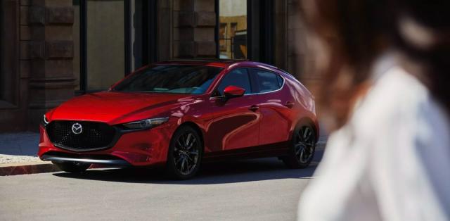 Mazda 3 2024 Giá bán hấp dẫn, nâng cấp tiện nghi