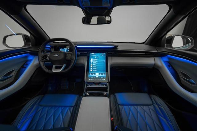 Ford Explorer 2024 lột xác sau nâng cấp, hầm hố và bề thế hơn Ford Explorer 2024 lột xác sau nâng cấp, hầm hố và bề thế hơn