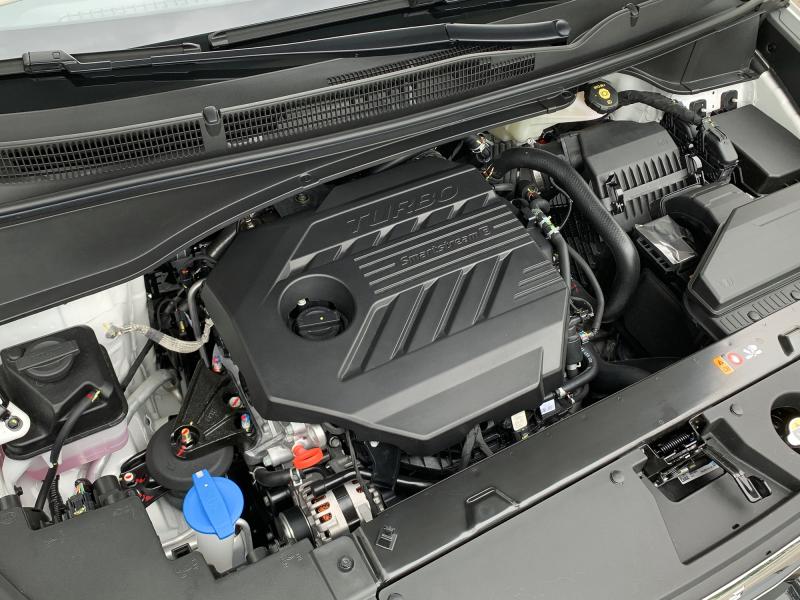 Thông số kỹ thuật Hyundai Custin 2024: Động Cơ, Tiện Nghi và An Toàn Thông số kỹ thuật Hyundai Custin 2024: Động Cơ, Tiện Nghi và An Toàn