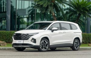 Thông số kỹ thuật Hyundai Custin 2024: Động Cơ, Tiện Nghi và An Toàn