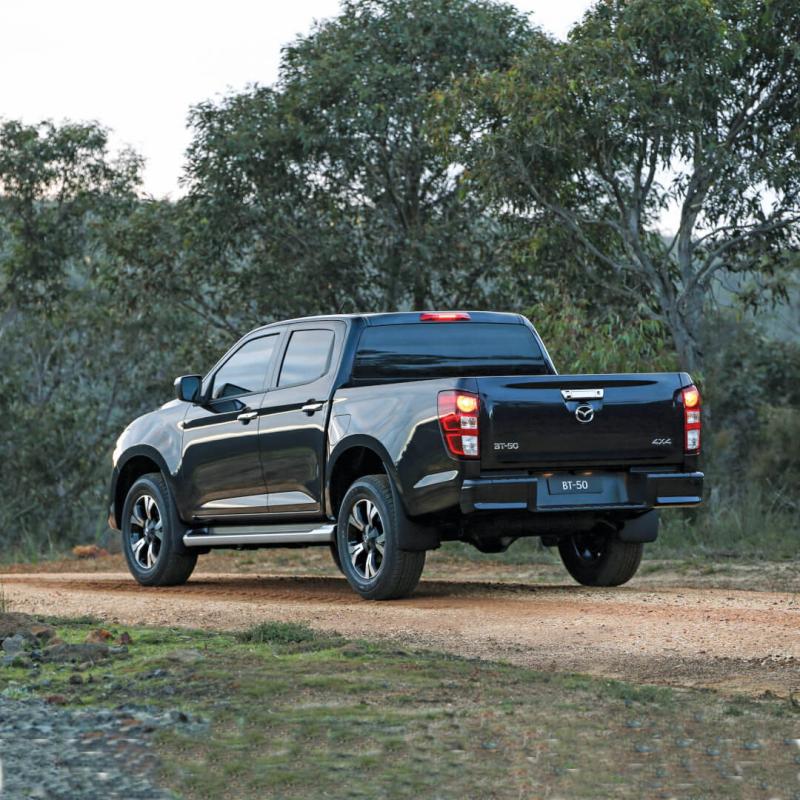 Mazda BT-50 2024: Giá Xe, Thông Số và Đánh Giá