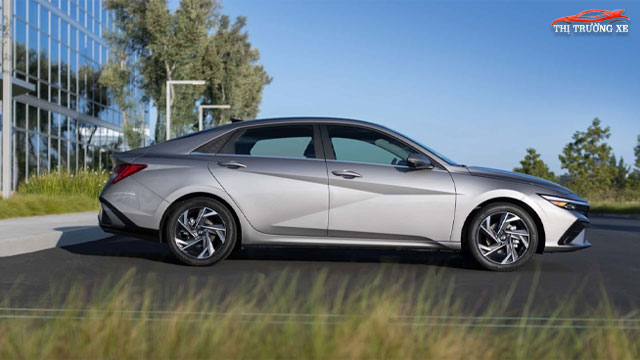 Đánh giá ngoại thất xe Hyundai Elantra