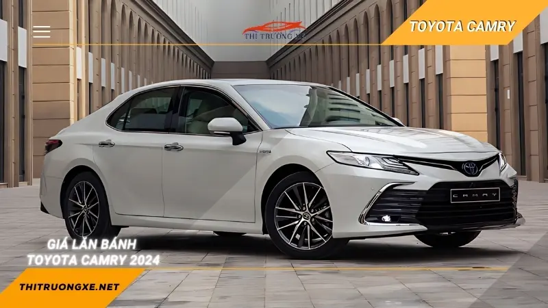 Giá lăn bánh Toyota Camry 2024