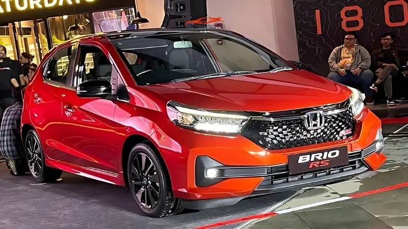 Giá lăn bánh Honda Brio G (Trắng ngà/ Ghi bạc/ Đỏ)