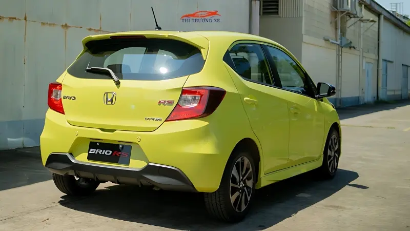 Giá lăn bánh Honda Brio RS 2 màu