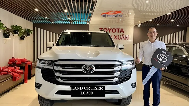 Khuyến mãi khi mua Toyota Land Cruiser LC300 2024
