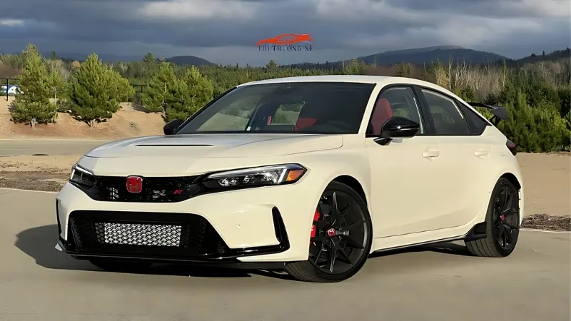 Honda Civic - đại diện phân khúc ô tô hạng C