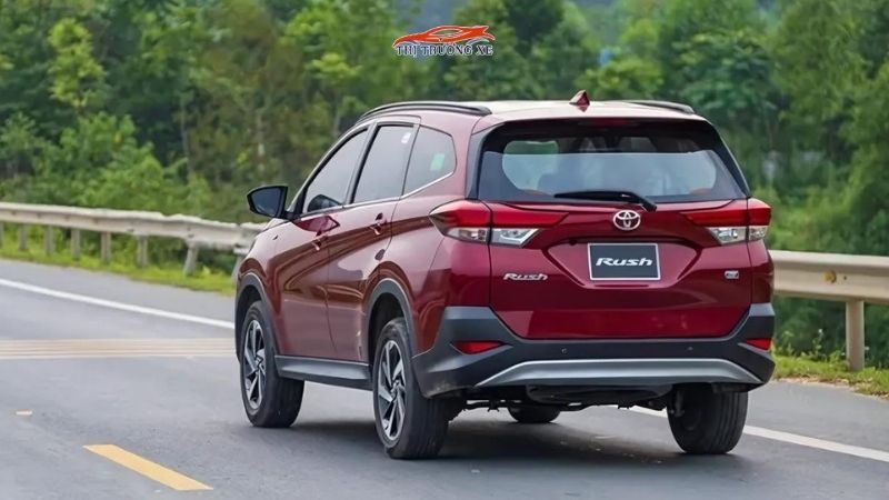 Thiết kế điuôi xe Toyota Rush