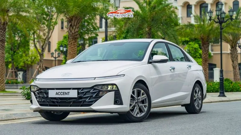 Hyundai Accent giảm giá
