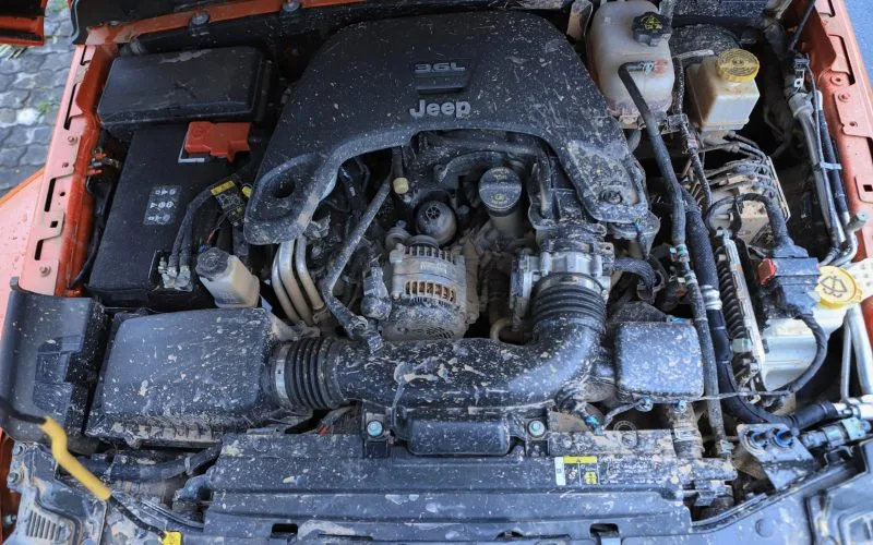 Động cơ của mẫu bán tải Jeep Gladiator là động cơ V6 có dung tích 3.6L