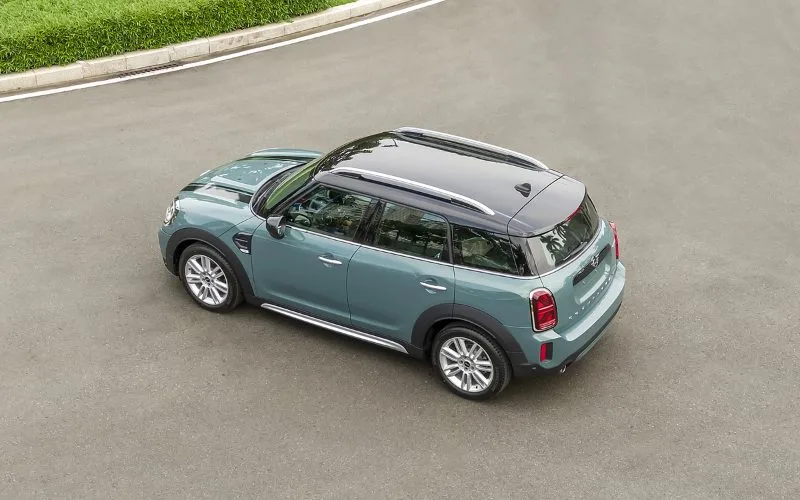 Trang bị an toàn trên Mini Countryman cũng thuộc hàng đầu phân khúc