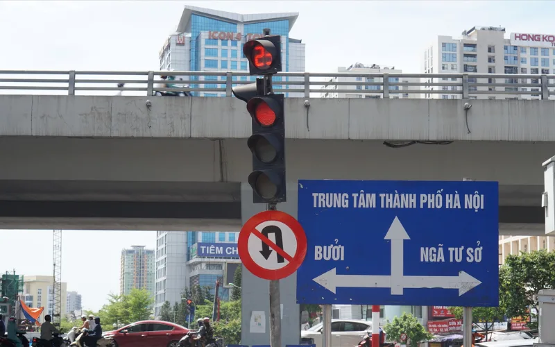 Việc quay đầu xe được quy định như thế nào?