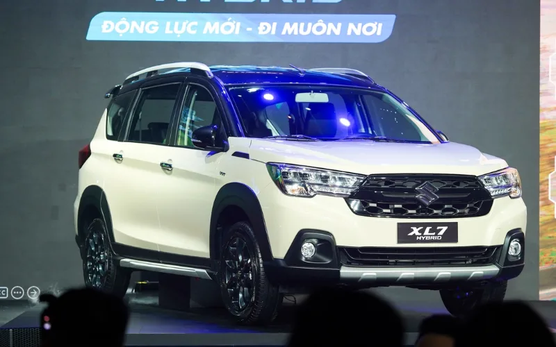 Suzuki XL7 Hybrid