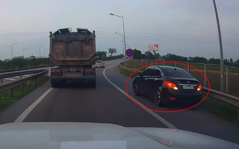 Đi ngược chiều, lùi xe trên đường cao tốc
