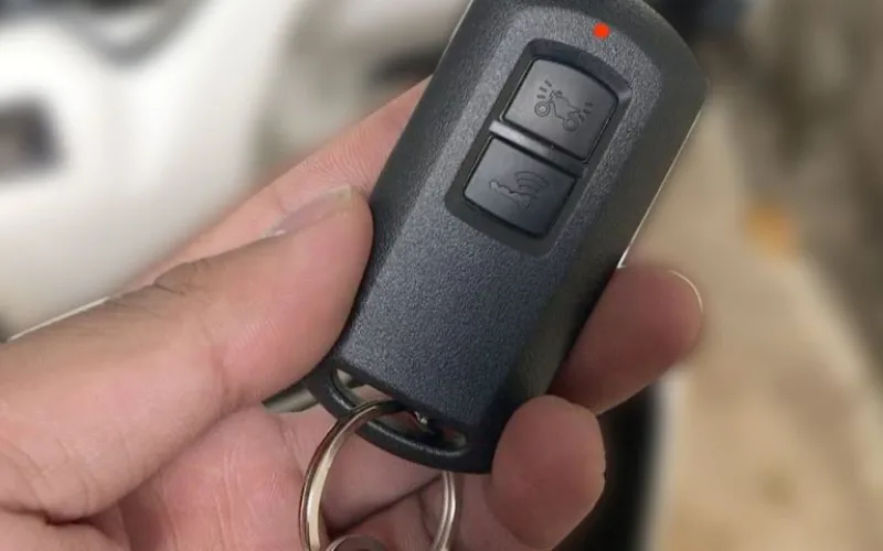 Khi nào cần thay pin chìa khóa smartkey?