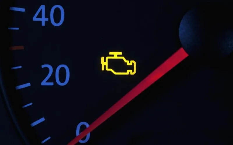 Đèn cảnh báo động cơ (Check Engine)