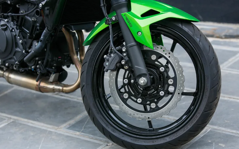 Mâm xe 17 inch có thiết kế 5 chấu