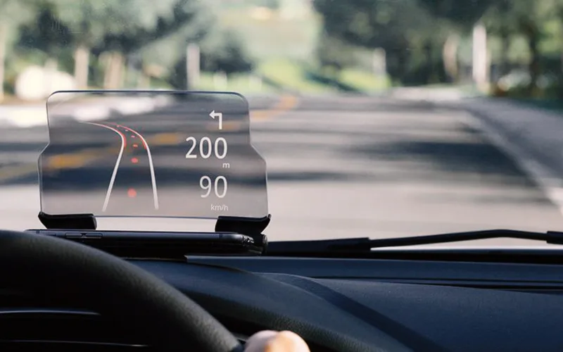 Màn hình HUD kết nối OBD-II và GPS