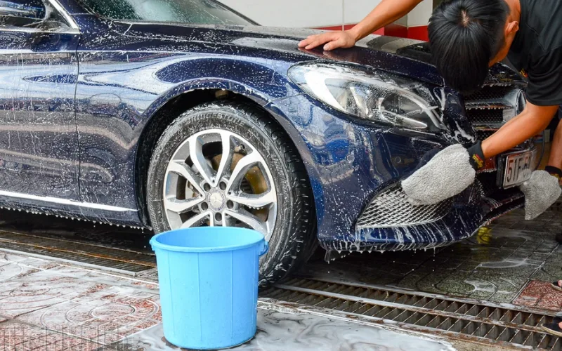 Hãy rửa xe ngay khi bị bẩn quá nhiều