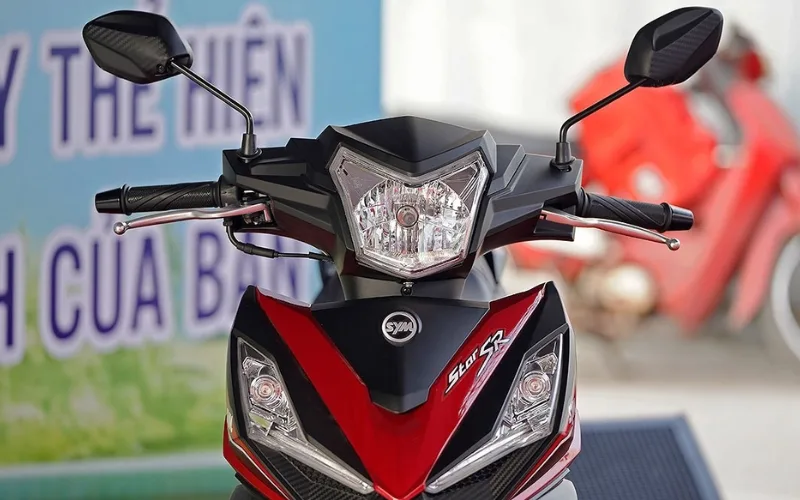 Đèn pha Halogen trên Star SR 2025