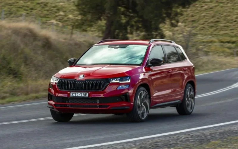 Skoda Karoq 2025 được định hình là một mẫu SUV năng động, lý tưởng cho những hành trình khám phá tự do