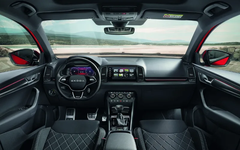 Khoang nội thất Skoda Karoq 2025