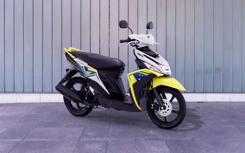 Yamaha Mio sở hữu kiểu dáng thiết kế nhỏ nhắn, động cơ khỏe khoắn đi kèm với mức giá bán dễ tiếp cận đối với nhiều người